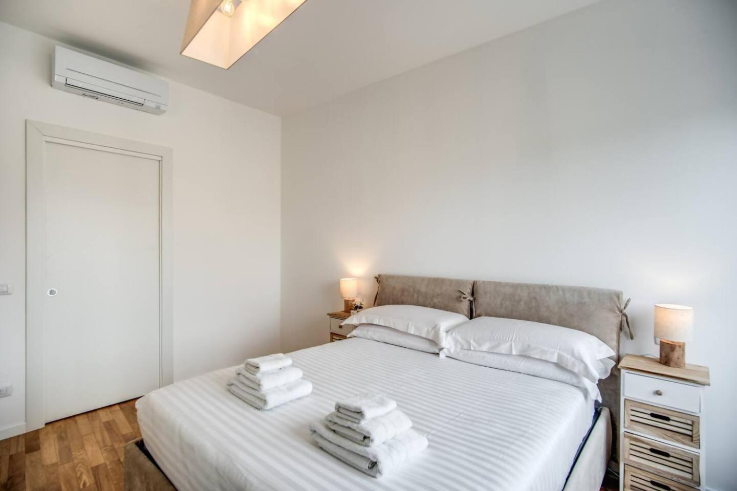 Naos Suite Close Popolo Square روما المظهر الخارجي الصورة